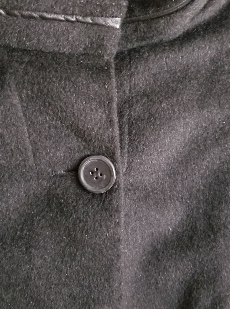 Coat - Picture 5 of 8
